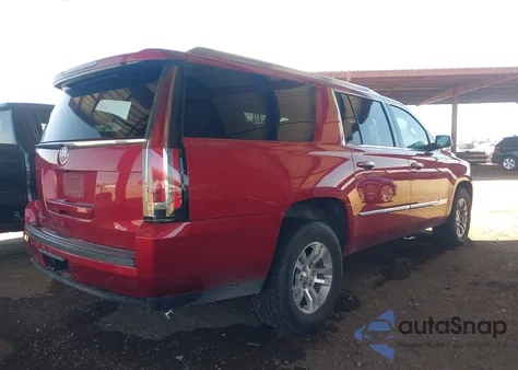 2015 Cadillac Escalade Esv Luxury z USA, uszkodzony, nr VIN 1GYS4HKJ7FR204682